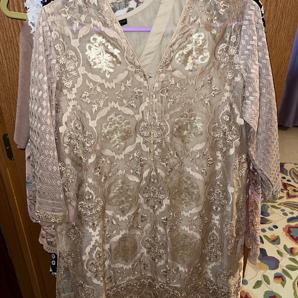 Cream Agha Noor Kurti - Picture 2 of 3